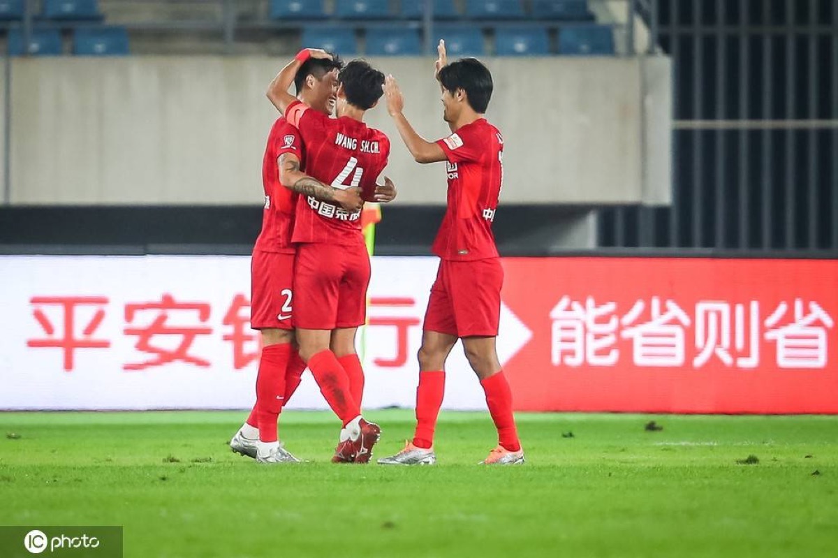 武磊超级杯出战悬念:3月1日海港对阵国安,膝伤复出赛跑进入倒计时